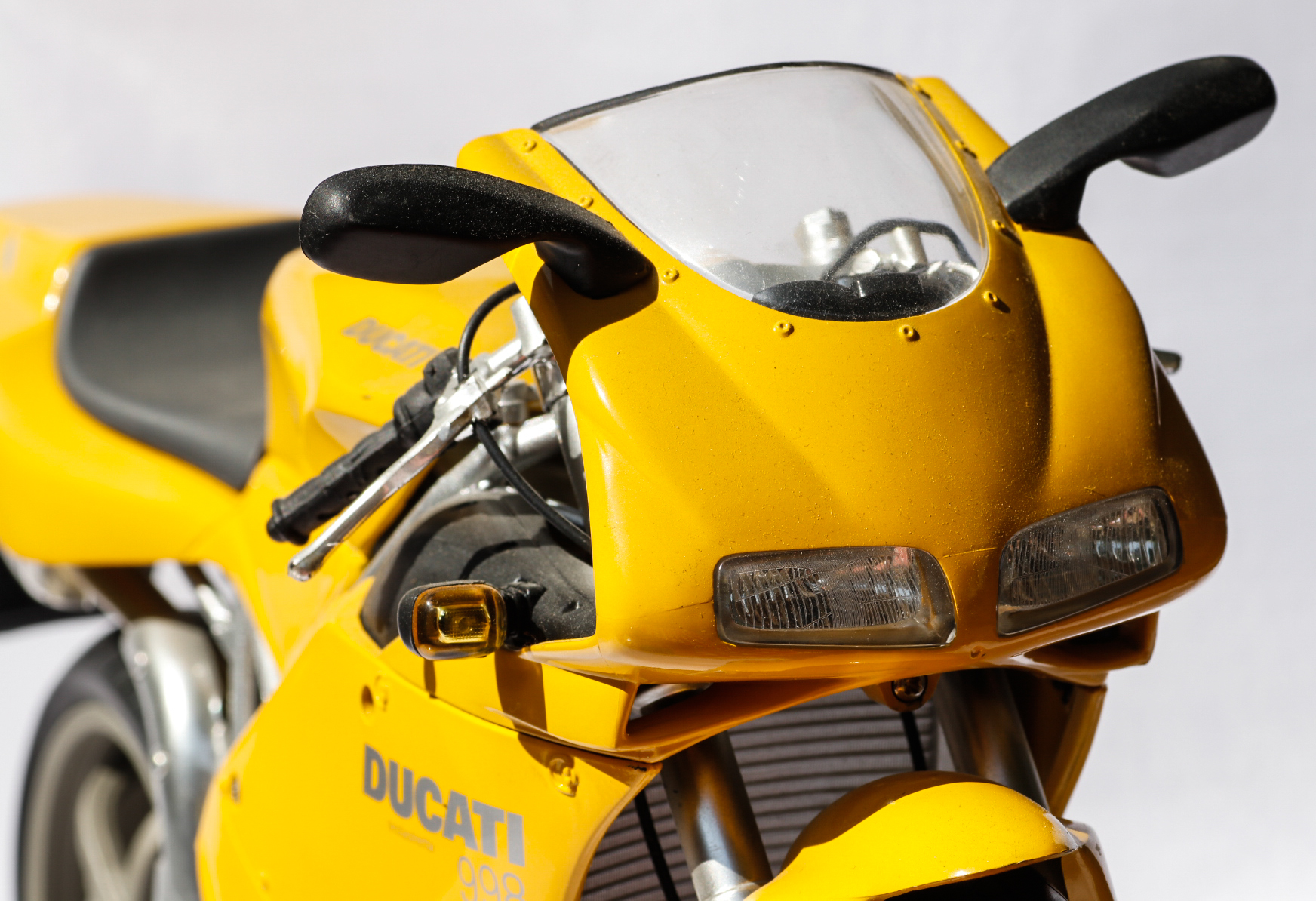 New Ray 1-6 Ducati 998